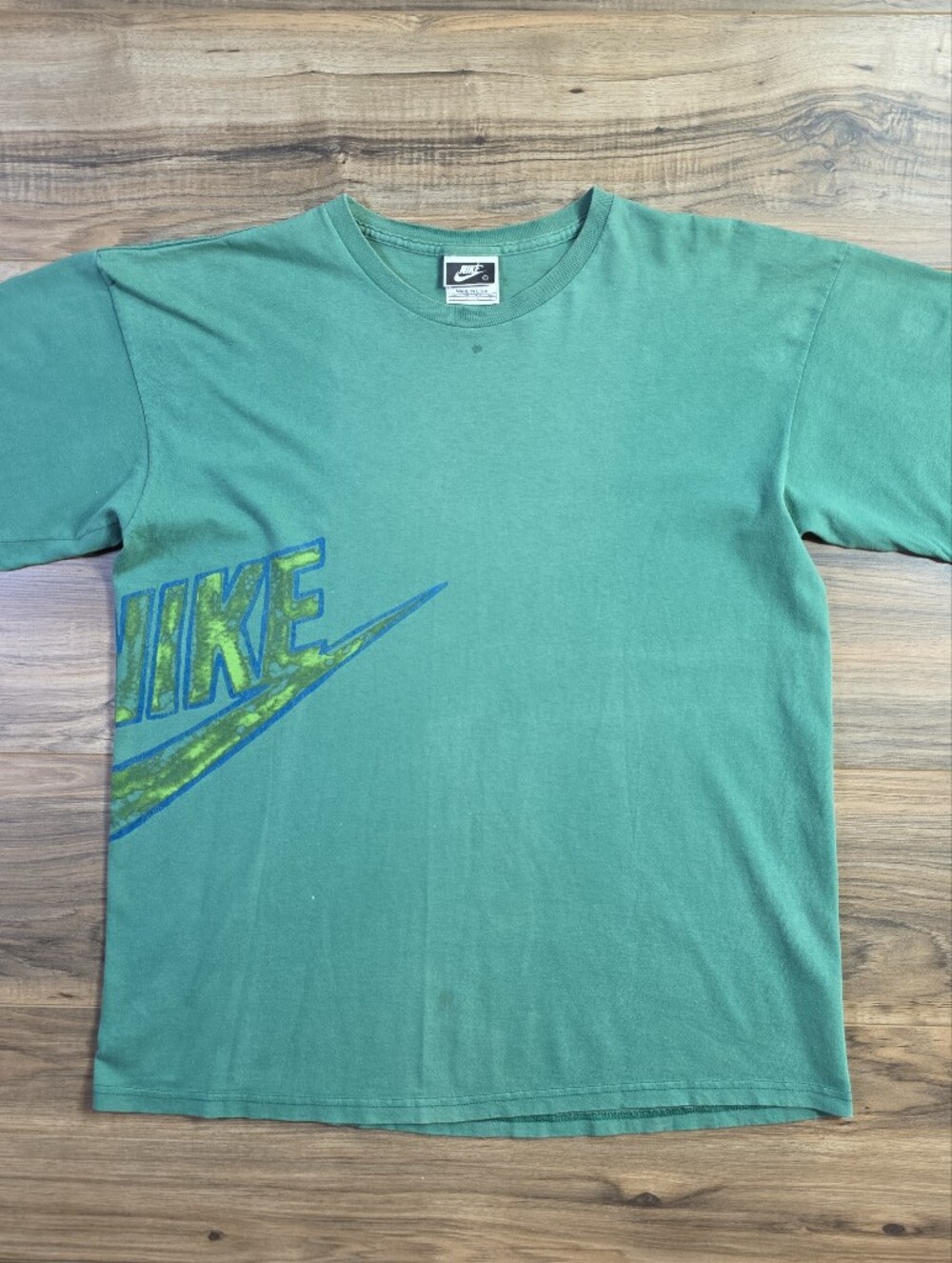 Nike Vintage 90s Made in USA Graphic T-Shirt Green Big Logo Size Large Unisex